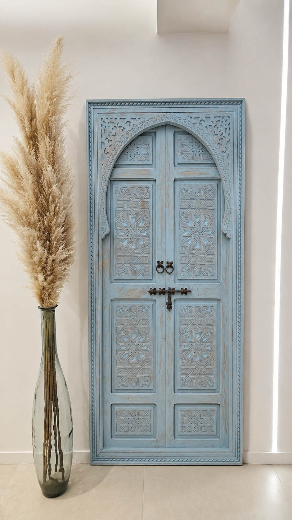 Porte Prestige | Porte en bois sculptée bleu patiné fabriquée à la main